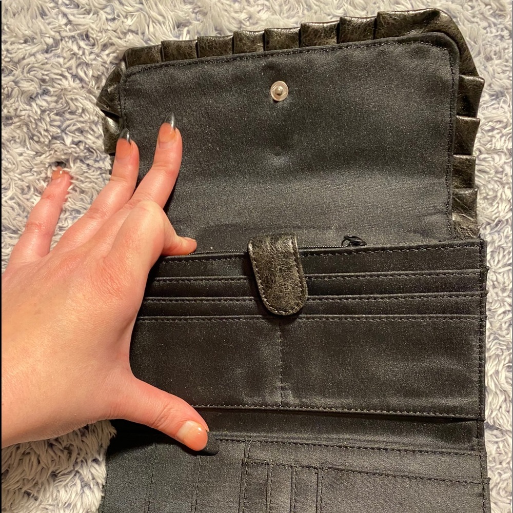 Black Wallet - Picture 2 of 3